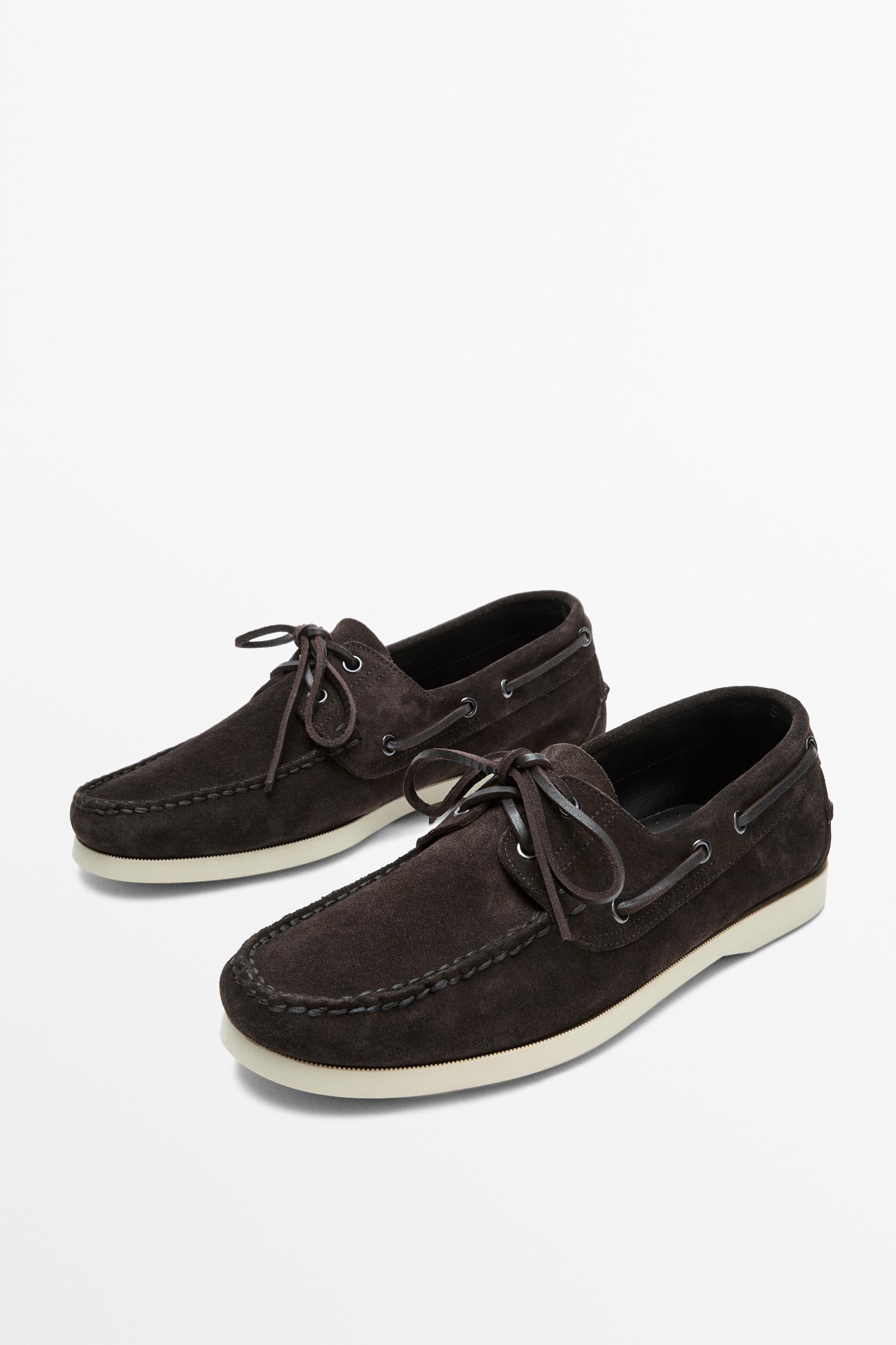Leather deck shoes